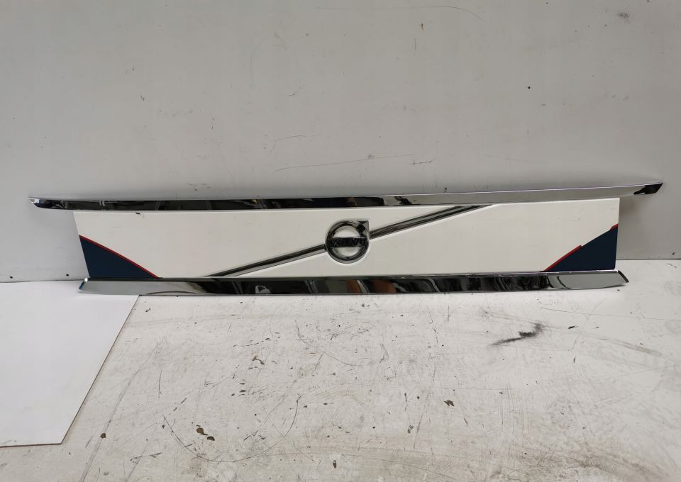 GRILL ATRAPA VOLVO FH 4 ORYGINAŁ CHROM - Mřížka pro Nákladní auto: obrázek 1 GRILL ATRAPA VOLVO FH 4 ORYGINAŁ CHROM - Mřížka pro Nákladní auto: obrázek 1