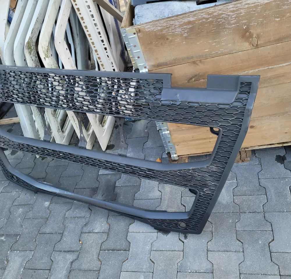 GRILL VOLVO FH4 ORYGINAŁ - Mřížka pro Nákladní auto: obrázek 2 GRILL VOLVO FH4 ORYGINAŁ - Mřížka pro Nákladní auto: obrázek 2