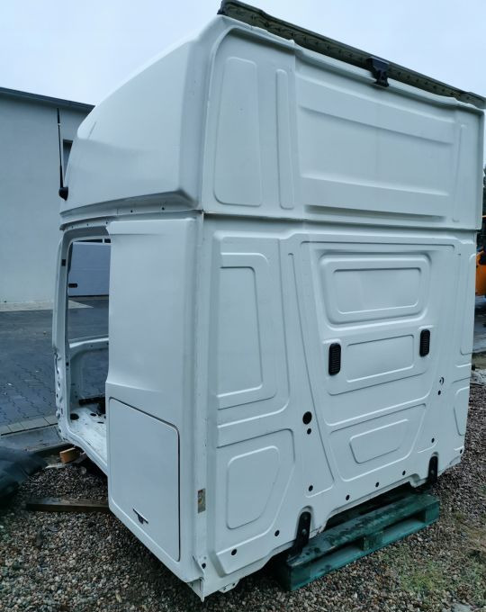 KABINA MERCEDES ACTROS MP4 GIGA BDF - Kabina pro Nákladní auto: obrázek 3 KABINA MERCEDES ACTROS MP4 GIGA BDF - Kabina pro Nákladní auto: obrázek 3