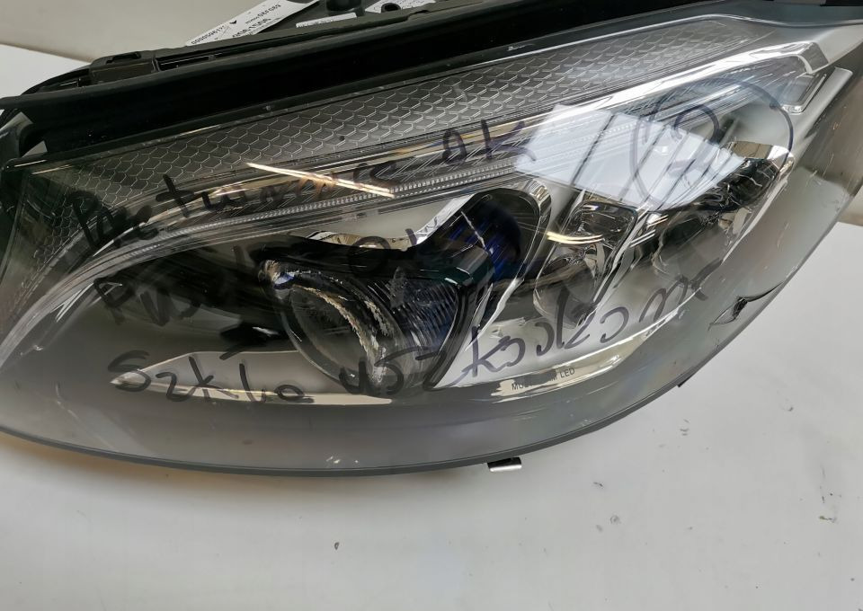 Lampa Mercedes c klasa - Světlo/ Osvětlení pro Nákladní auto: obrázek 4 Lampa Mercedes c klasa - Světlo/ Osvětlení pro Nákladní auto: obrázek 4