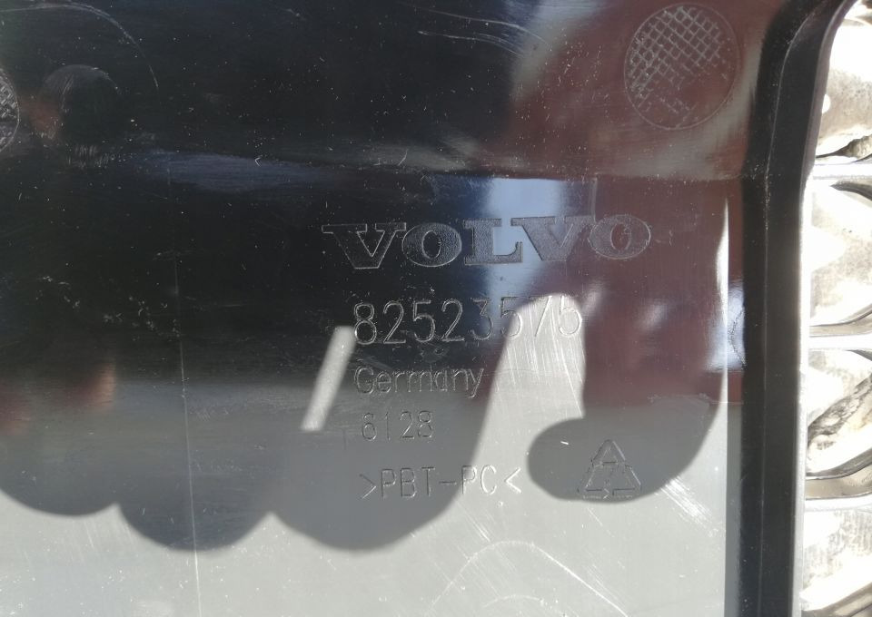 MASKA GRILL ATRAPA VOLVO FL FE 82523575 NOWY ORYG. - Mřížka pro Nákladní auto: obrázek 5 MASKA GRILL ATRAPA VOLVO FL FE 82523575 NOWY ORYG. - Mřížka pro Nákladní auto: obrázek 5