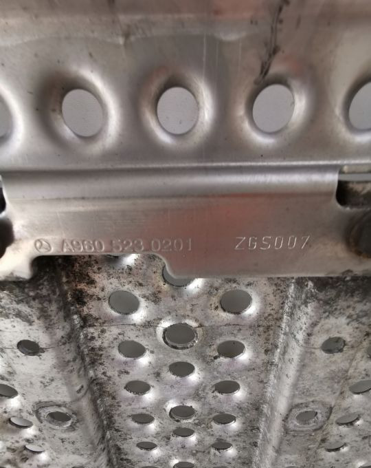 PODEST MERCEDES ACTROS MP4 - Stupátko pro Nákladní auto: obrázek 2 PODEST MERCEDES ACTROS MP4 - Stupátko pro Nákladní auto: obrázek 2