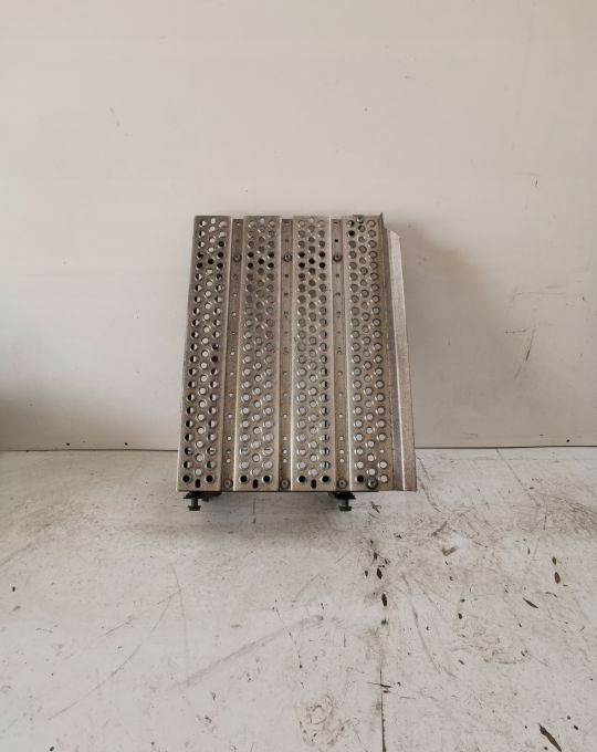 PODEST MERCEDES ACTROS MP4 - Stupátko pro Nákladní auto: obrázek 1 PODEST MERCEDES ACTROS MP4 - Stupátko pro Nákladní auto: obrázek 1