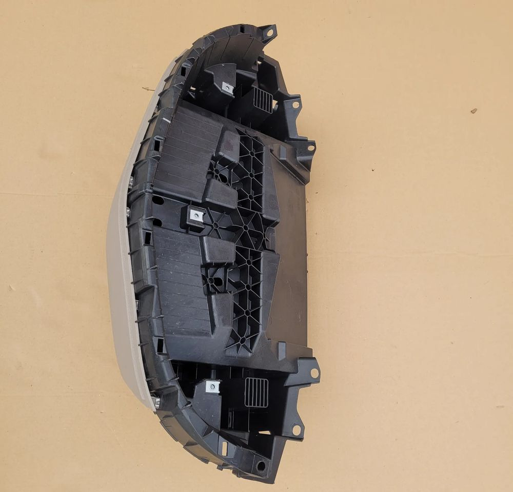 SCHOWEK DESKI ROZDZIELCZEJ DAF XG XD NM 2295671 CHWALIM116 - Kabina a interiér pro Nákladní auto: obrázek 2 SCHOWEK DESKI ROZDZIELCZEJ DAF XG XD NM 2295671 CHWALIM116 - Kabina a interiér pro Nákladní auto: obrázek 2