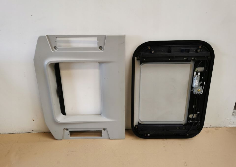 SZYBERDACH RENAULT RANGE T GAMA - Karoserie a exteriér pro Nákladní auto: obrázek 1 SZYBERDACH RENAULT RANGE T GAMA - Karoserie a exteriér pro Nákladní auto: obrázek 1