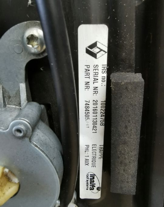 SZYBERDACH RENAULT RANGE T GAMA - Karoserie a exteriér pro Nákladní auto: obrázek 4 SZYBERDACH RENAULT RANGE T GAMA - Karoserie a exteriér pro Nákladní auto: obrázek 4