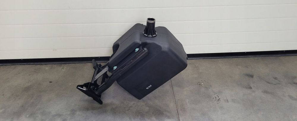 ZBIORNIK AD BLUE MAN TGS E6 81.15402 5047 - Nádrž na AdBlue pro Nákladní auto: obrázek 1 ZBIORNIK AD BLUE MAN TGS E6 81.15402 5047 - Nádrž na AdBlue pro Nákladní auto: obrázek 1