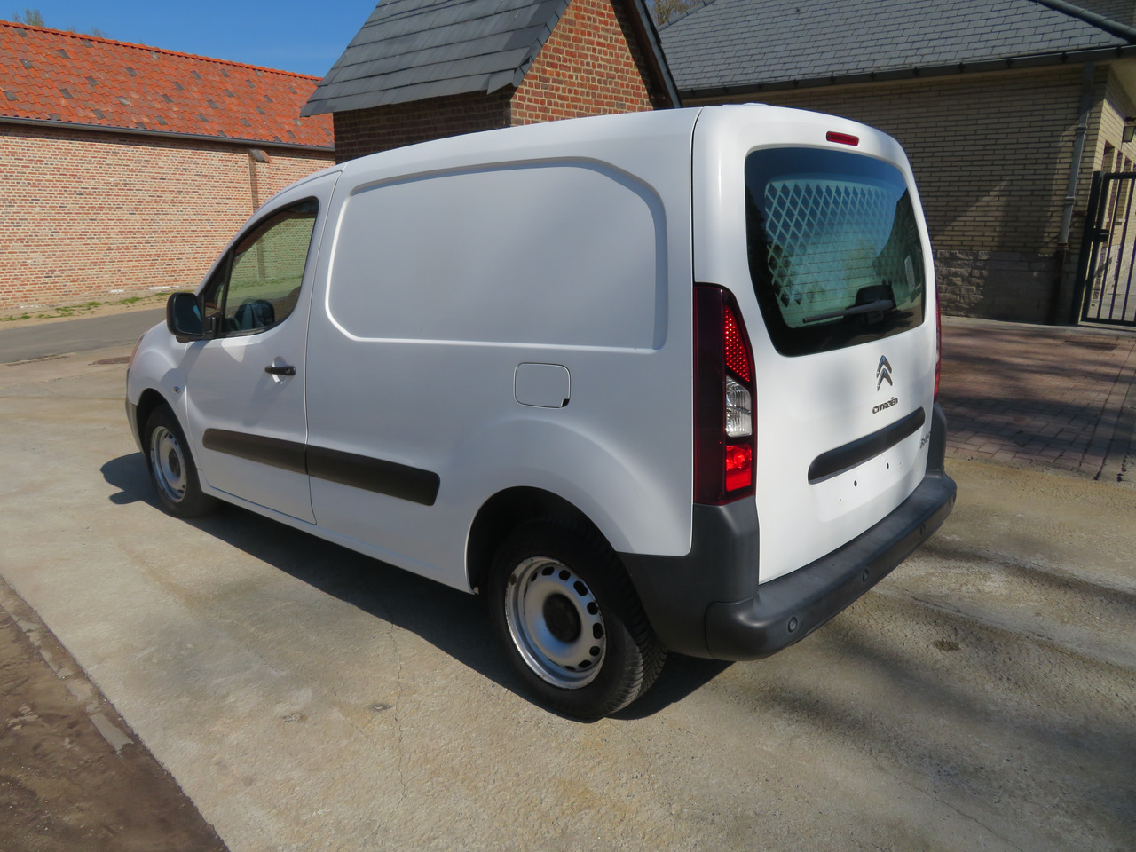 CITROËN Berlingo 1.6 BlueHDi CLUB - Furgon: obrázek 5 CITROËN Berlingo 1.6 BlueHDi CLUB - Furgon: obrázek 5