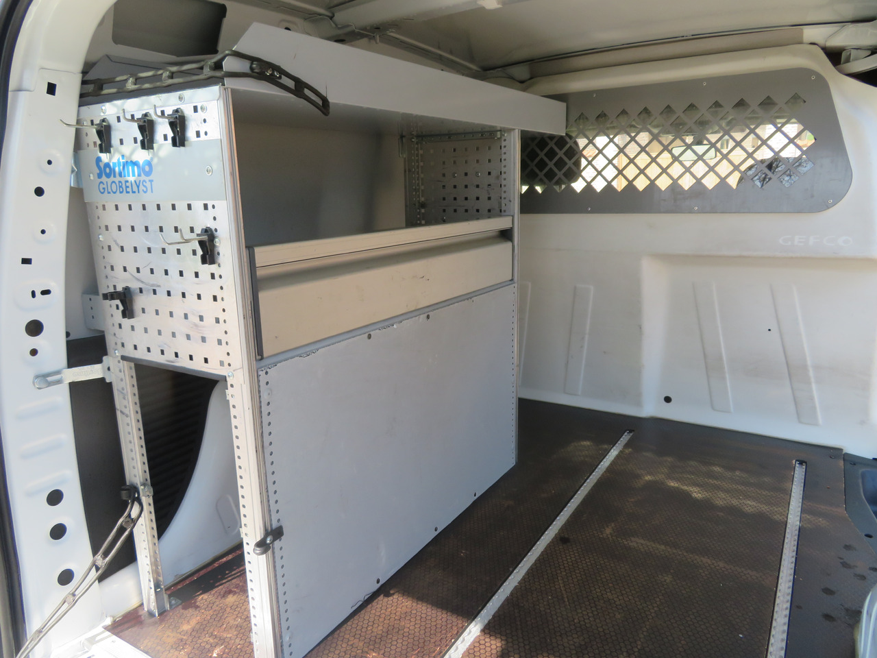 Furgon CITROËN Berlingo 1.6 BlueHDi CLUB: obrázek 11 Furgon CITROËN Berlingo 1.6 BlueHDi CLUB: obrázek 11