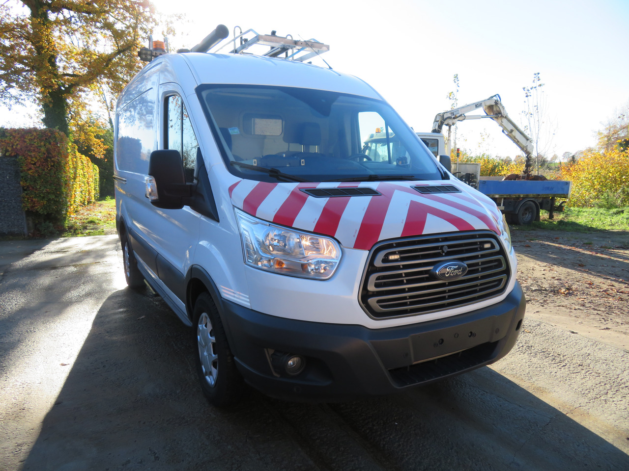 Ford Transit 2.0TDCi - L2H2 - Furgon: obrázek 1 Ford Transit 2.0TDCi - L2H2 - Furgon: obrázek 1
