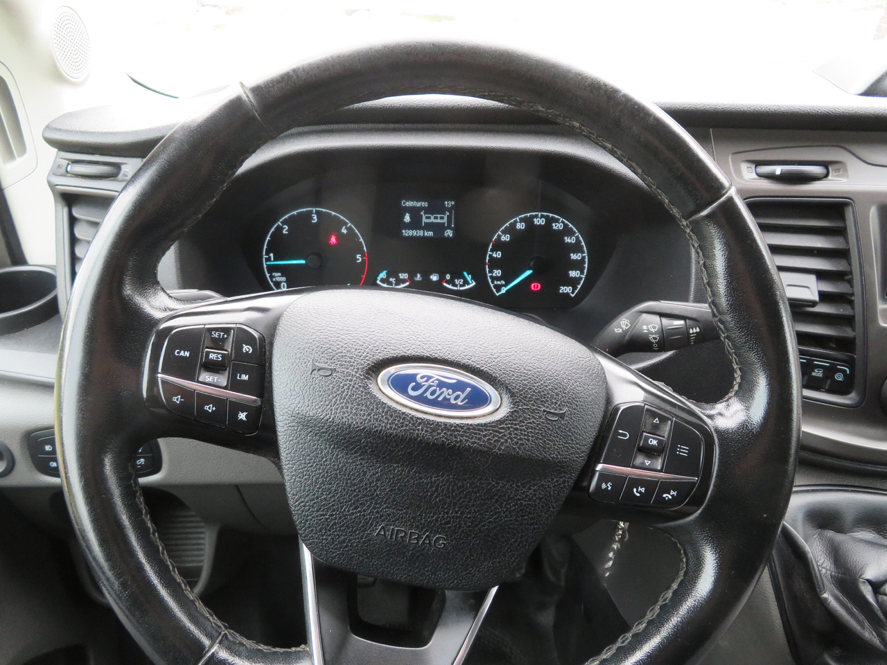 Furgon Ford Transit 2.0TDCi TREND - L2H2: obrázek 14