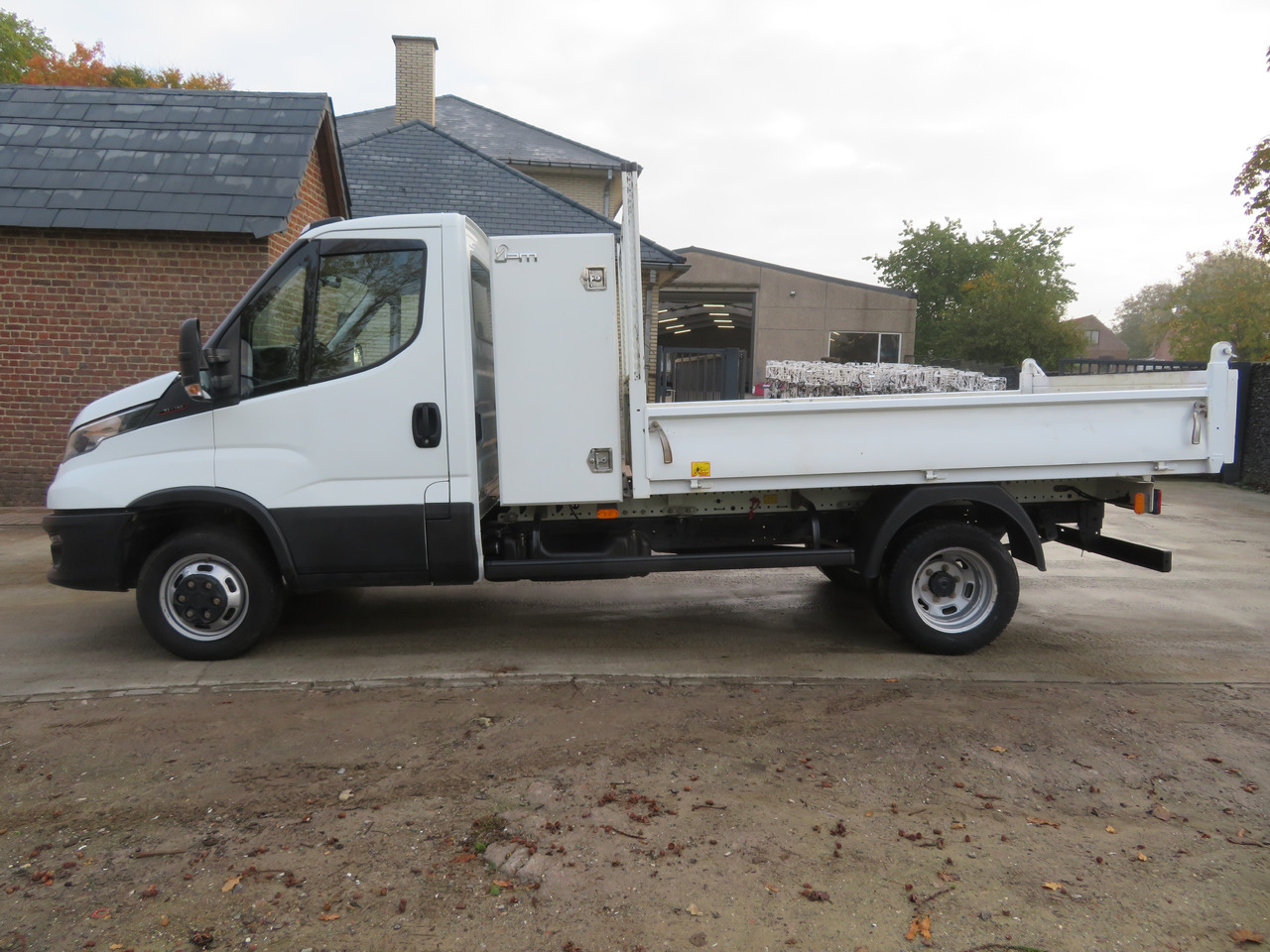 Iveco Daily 35C16 3.0 - L2 - Kipper - Dodávka sklápěč: obrázek 4 Iveco Daily 35C16 3.0 - L2 - Kipper - Dodávka sklápěč: obrázek 4