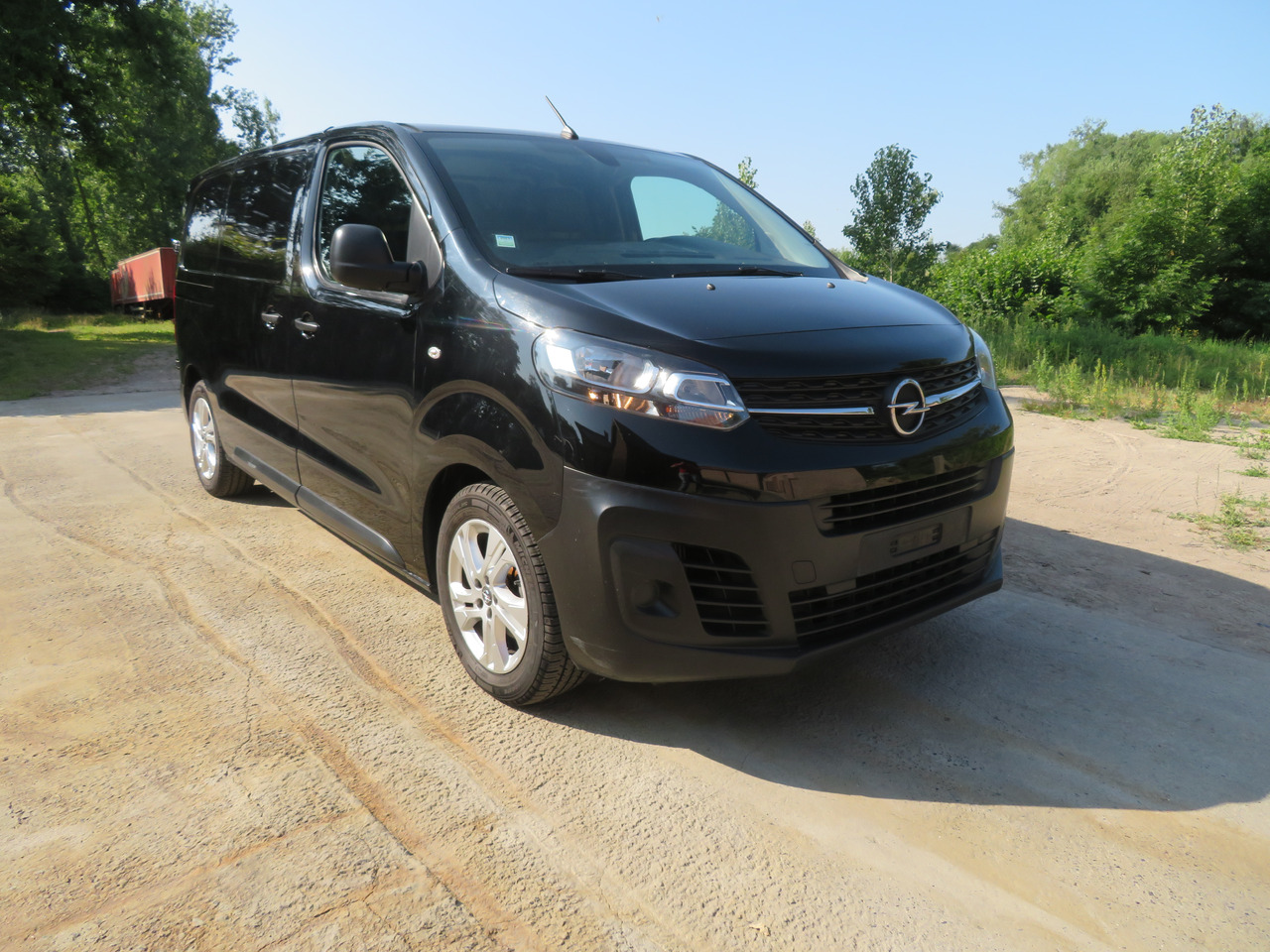 OPEL Vivaro 2.0 Turbo - L2H1 - Malá dodávka: obrázek 1 OPEL Vivaro 2.0 Turbo - L2H1 - Malá dodávka: obrázek 1