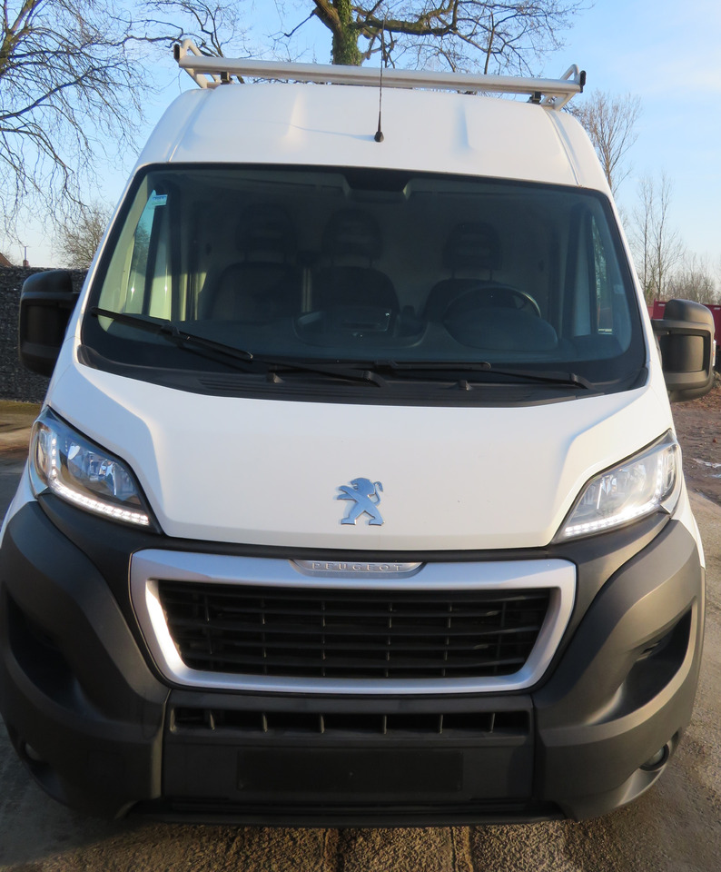Peugeot Boxer 2.0 Blue HDI - Furgon: obrázek 2 Peugeot Boxer 2.0 Blue HDI - Furgon: obrázek 2
