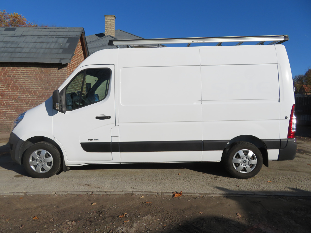 Renault Master 2.3dCi - L2H2 - Furgon: obrázek 4 Renault Master 2.3dCi - L2H2 - Furgon: obrázek 4