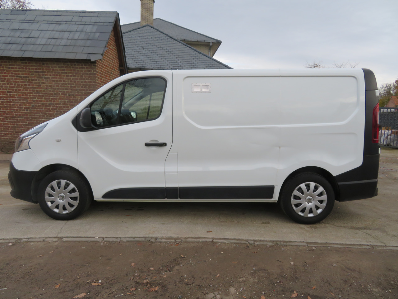 Renault Trafic 1.6dCi L1H1 - Malá dodávka: obrázek 4 Renault Trafic 1.6dCi L1H1 - Malá dodávka: obrázek 4