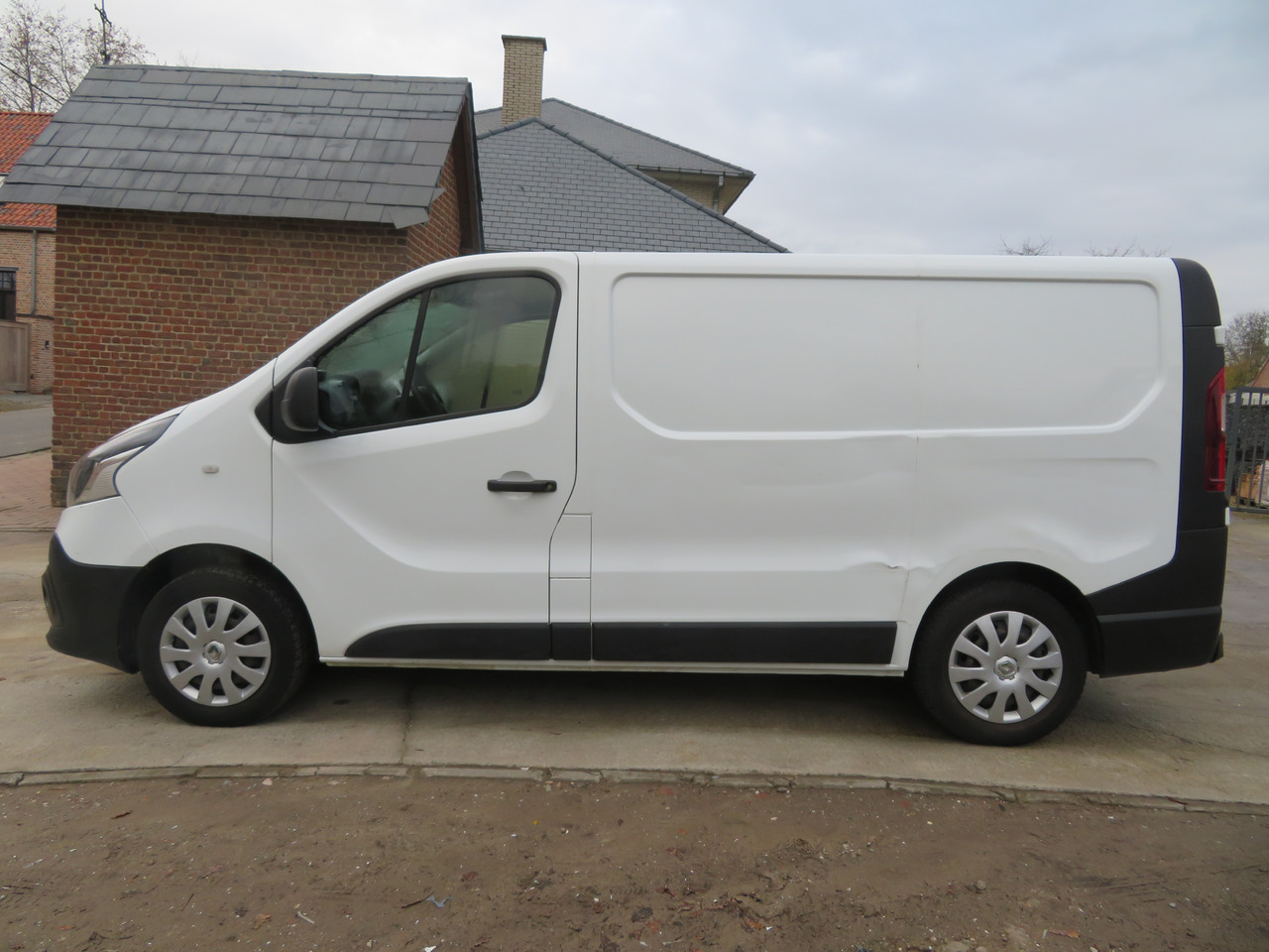 Renault Trafic 1.6dCi L1H1 - Malá dodávka: obrázek 4 Renault Trafic 1.6dCi L1H1 - Malá dodávka: obrázek 4