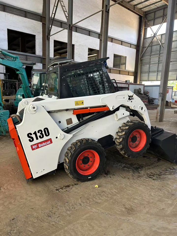 BOBCAT S130 Skid Steer Loader Click for Discount - Smykový nakladač: obrázek 1 BOBCAT S130 Skid Steer Loader Click for Discount - Smykový nakladač: obrázek 1