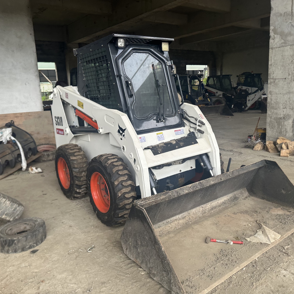 BOBCAT S130 Skid Steer Loader Click for Discount - Smykový nakladač: obrázek 2 BOBCAT S130 Skid Steer Loader Click for Discount - Smykový nakladač: obrázek 2