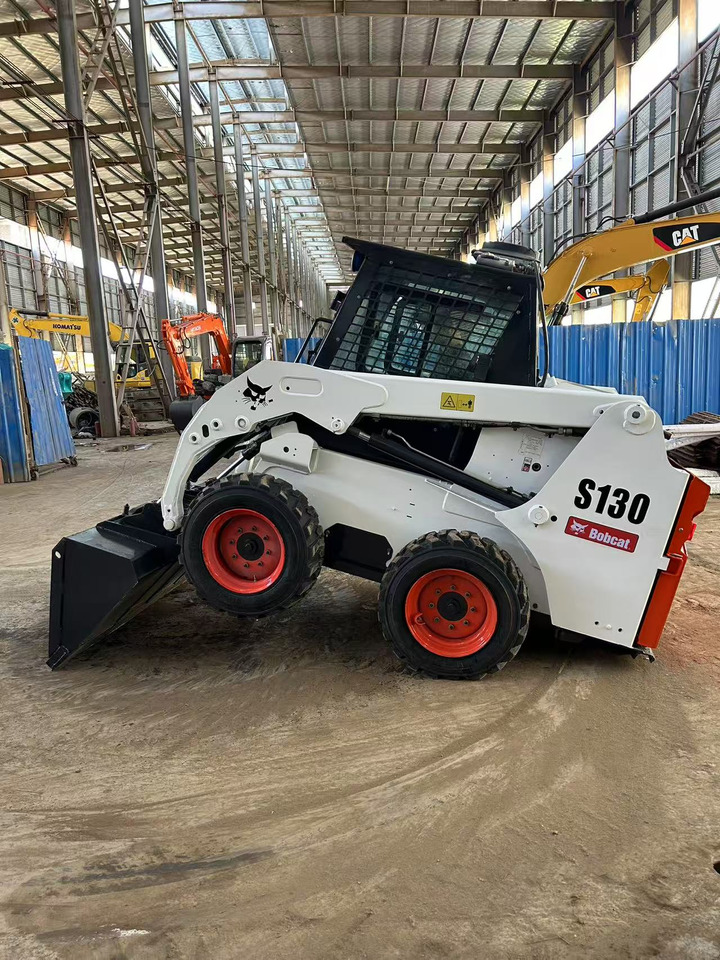 BOBCAT S130 Skid Steer Loader Click for Discount - Smykový nakladač: obrázek 2 BOBCAT S130 Skid Steer Loader Click for Discount - Smykový nakladač: obrázek 2