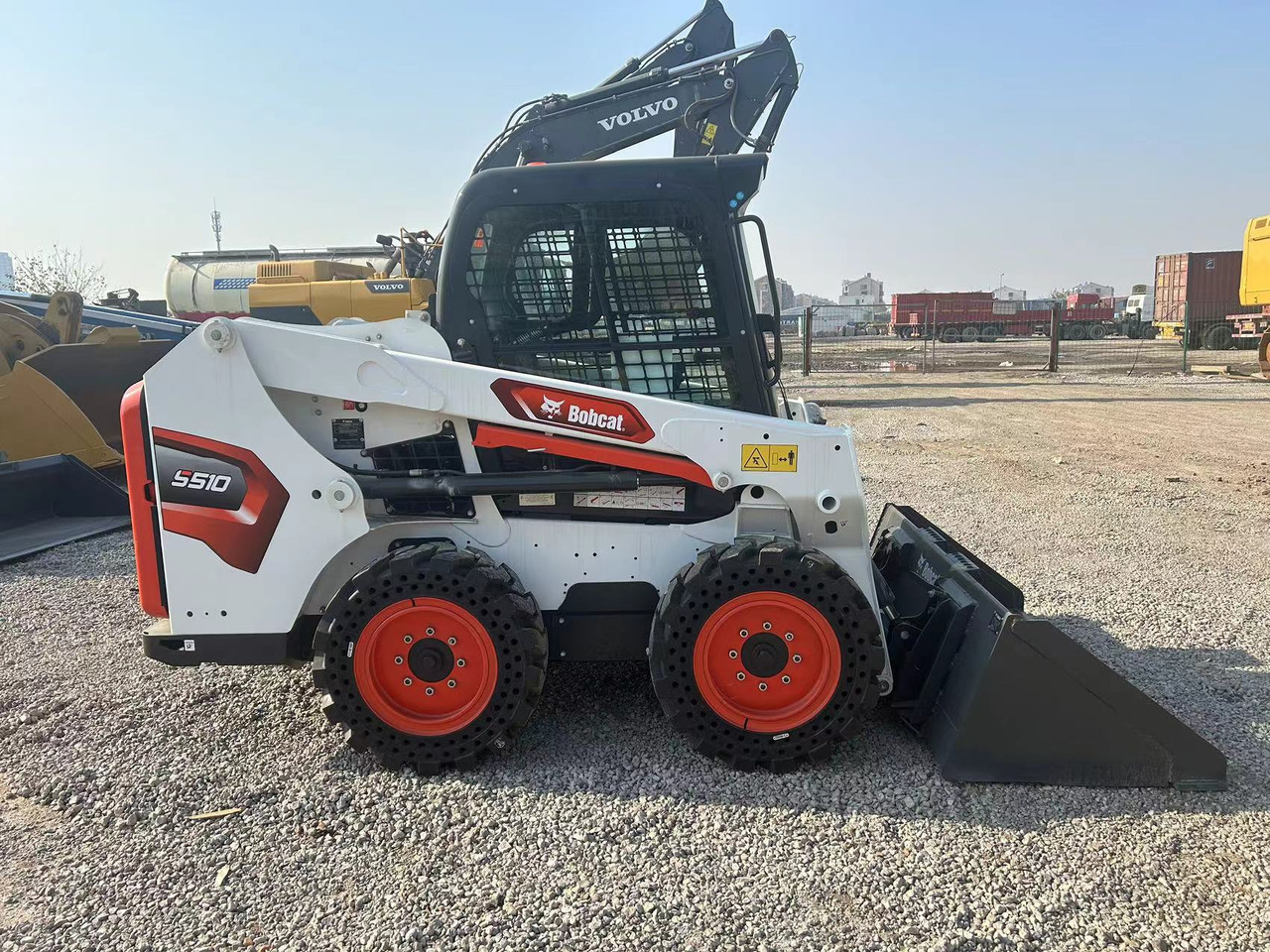 BOBCAT S510 Skid Steer Loader - Smykový nakladač: obrázek 1 BOBCAT S510 Skid Steer Loader - Smykový nakladač: obrázek 1