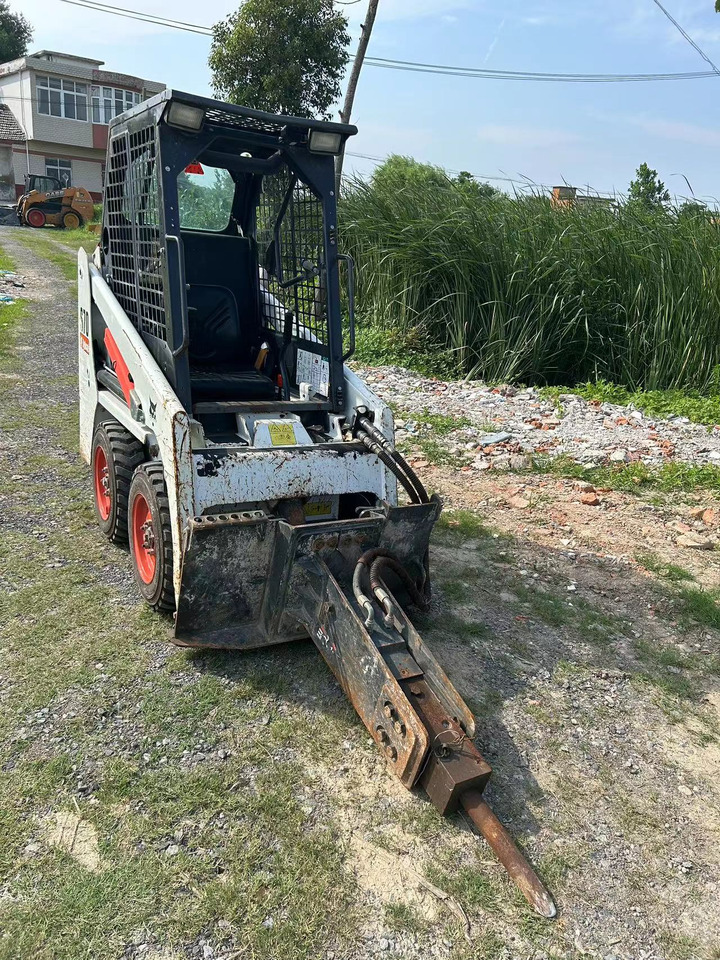 BOBCAT S70 Skid Steer Loader Click for Discount - Smykový nakladač: obrázek 2 BOBCAT S70 Skid Steer Loader Click for Discount - Smykový nakladač: obrázek 2