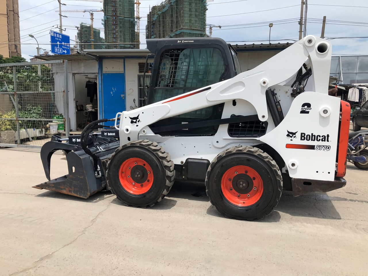 BOBCAT S770 Skid Steer Loader Click for Discount - Smykový nakladač: obrázek 5 BOBCAT S770 Skid Steer Loader Click for Discount - Smykový nakladač: obrázek 5