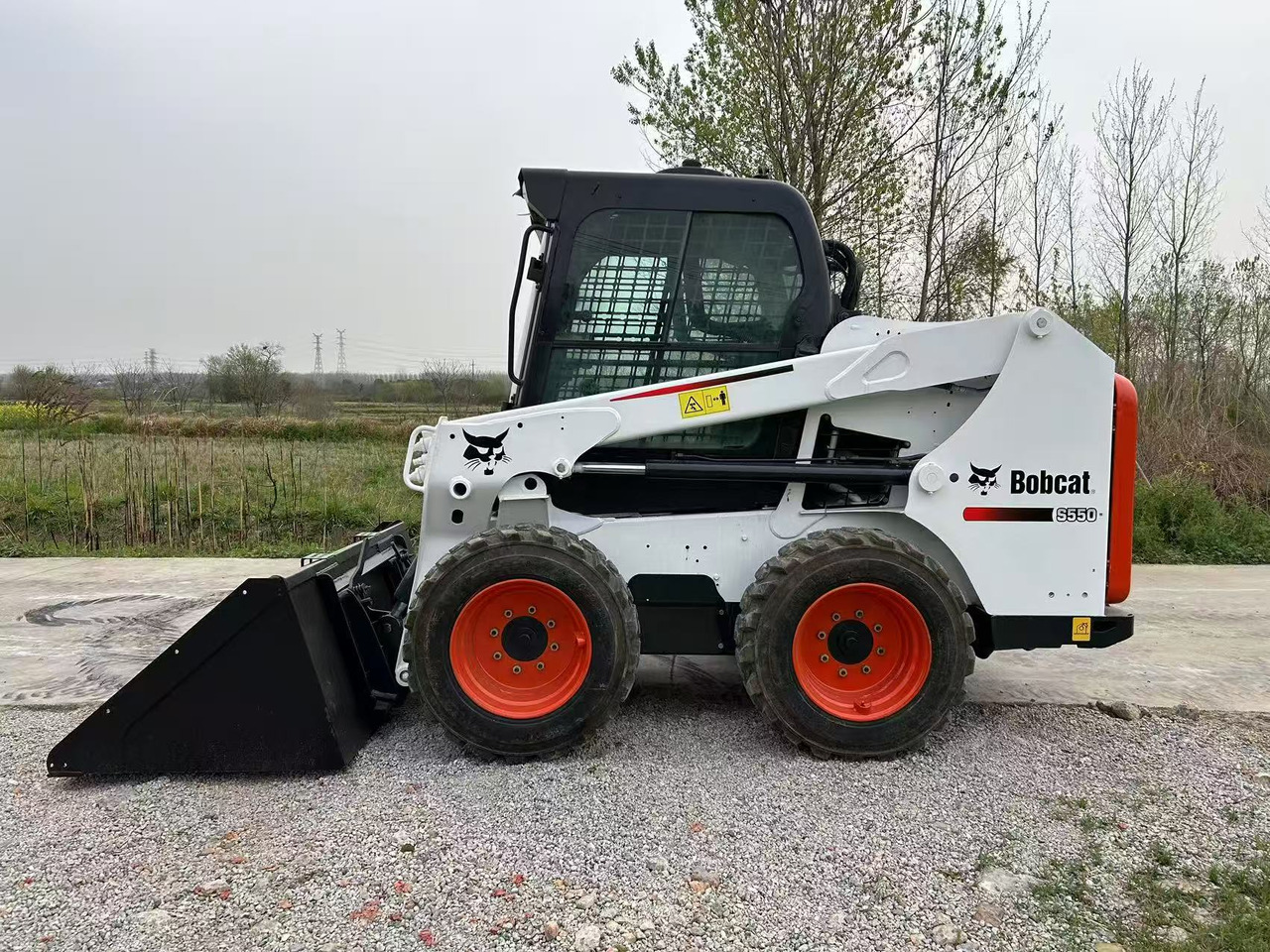 BOBCAT Skid Steer Loader S550 - Smykový nakladač: obrázek 2 BOBCAT Skid Steer Loader S550 - Smykový nakladač: obrázek 2