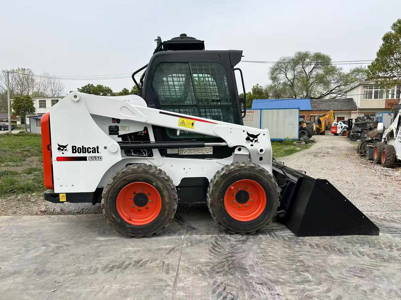 BOBCAT Skid Steer Loader S550 - Smykový nakladač: obrázek 4 BOBCAT Skid Steer Loader S550 - Smykový nakladač: obrázek 4