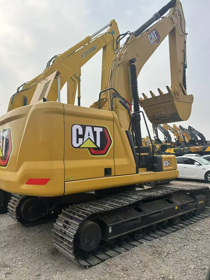 CAT 323D - Pásové rýpadlo: obrázek 1 CAT 323D - Pásové rýpadlo: obrázek 1