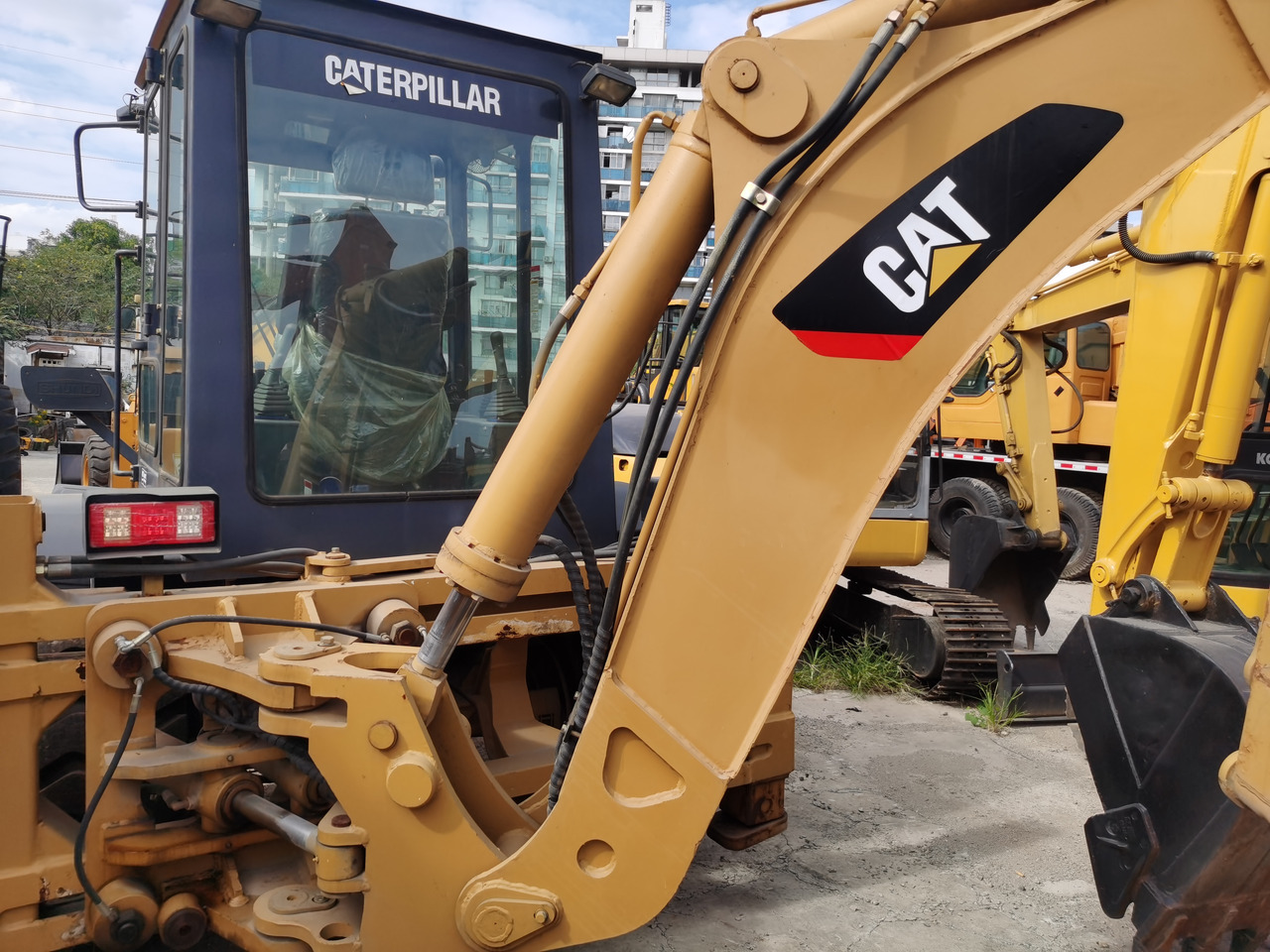 CAT 420F Backhoe Loader Click Here for Discount - Rýpadlo-nakladač: obrázek 3 CAT 420F Backhoe Loader Click Here for Discount - Rýpadlo-nakladač: obrázek 3