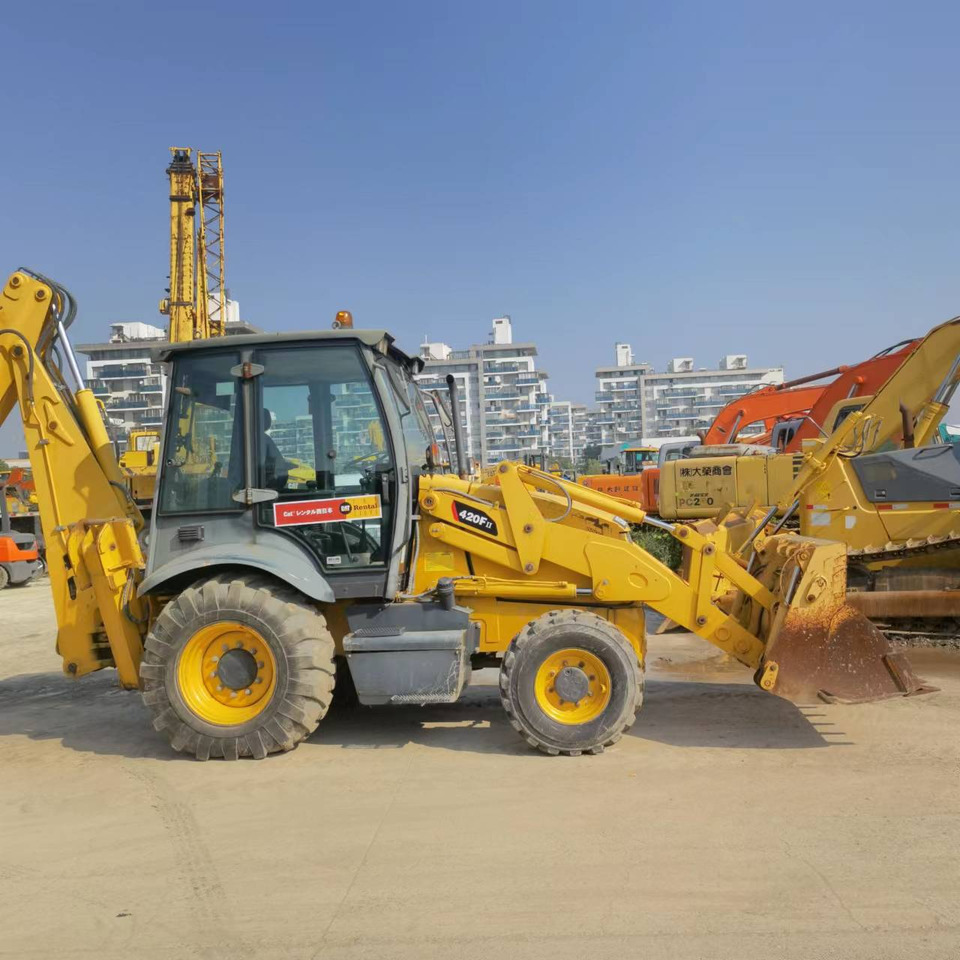 CATERPILLAR 420F - Rýpadlo-nakladač: obrázek 1 CATERPILLAR 420F - Rýpadlo-nakladač: obrázek 1