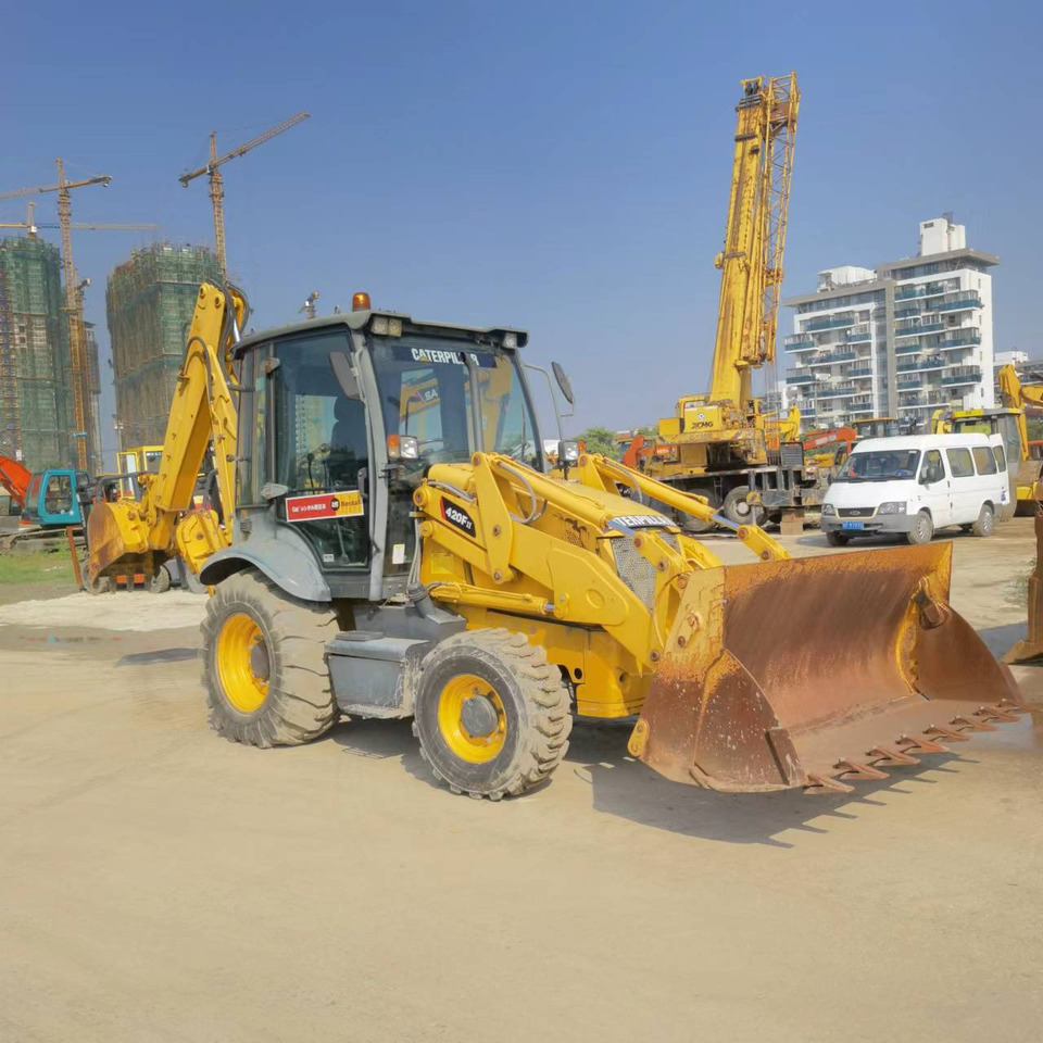 CATERPILLAR 420F - Rýpadlo-nakladač: obrázek 5 CATERPILLAR 420F - Rýpadlo-nakladač: obrázek 5