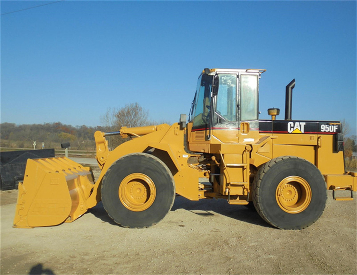 CATERPILLAR 950F - Smykový nakladač: obrázek 3 CATERPILLAR 950F - Smykový nakladač: obrázek 3
