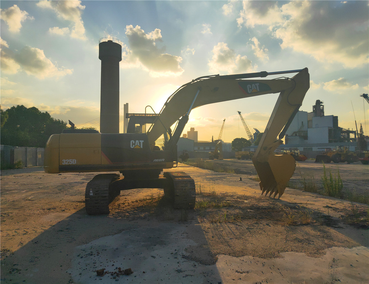 CATERPILLAR Crawler Excavator 325D Good Condition - Pásové rýpadlo: obrázek 4 CATERPILLAR Crawler Excavator 325D Good Condition - Pásové rýpadlo: obrázek 4