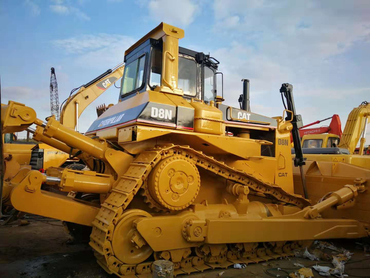 CATERPILLAR D8N - Kolový nakladač: obrázek 1 CATERPILLAR D8N - Kolový nakladač: obrázek 1