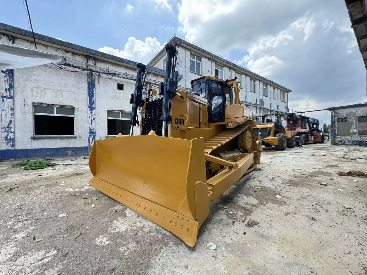 CATERPILLAR D8R Bulldozer Click for Discount - Buldozer: obrázek 2 CATERPILLAR D8R Bulldozer Click for Discount - Buldozer: obrázek 2