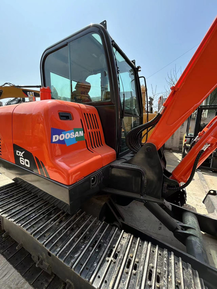 DOOSAN DX60 Mini excavator 6ton - Mini rýpadlo: obrázek 4 DOOSAN DX60 Mini excavator 6ton - Mini rýpadlo: obrázek 4