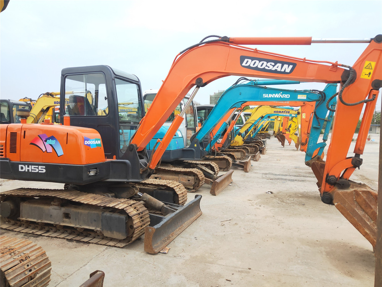 Doosan Crawler Excavator DH55 Good Condition Click for Discount - Pásové rýpadlo: obrázek 1 Doosan Crawler Excavator DH55 Good Condition Click for Discount - Pásové rýpadlo: obrázek 1