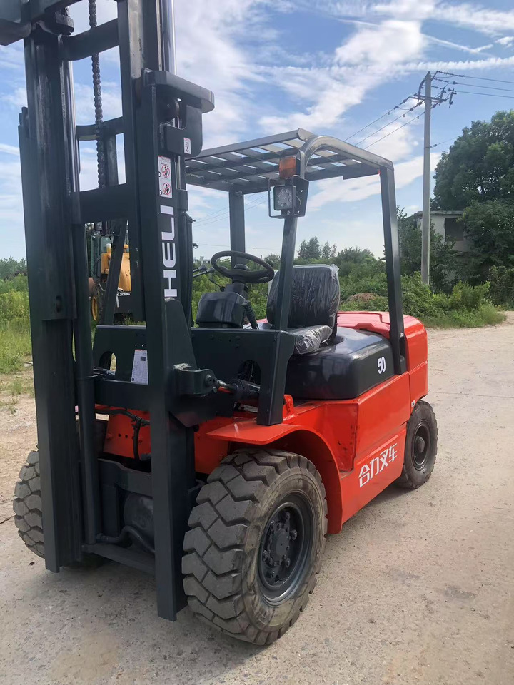 HELI 5Ton Forklift - Dieselový vysokozdvižný vozík: obrázek 5 HELI 5Ton Forklift - Dieselový vysokozdvižný vozík: obrázek 5