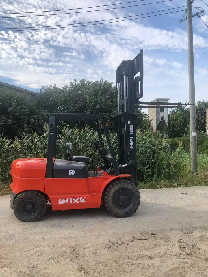 HELI 5Ton Forklift - Dieselový vysokozdvižný vozík: obrázek 1 HELI 5Ton Forklift - Dieselový vysokozdvižný vozík: obrázek 1