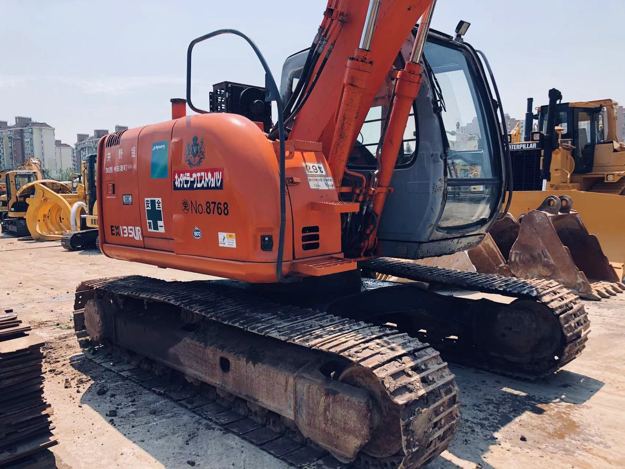 HITACHI EX135 - Pásové rýpadlo: obrázek 3 HITACHI EX135 - Pásové rýpadlo: obrázek 3