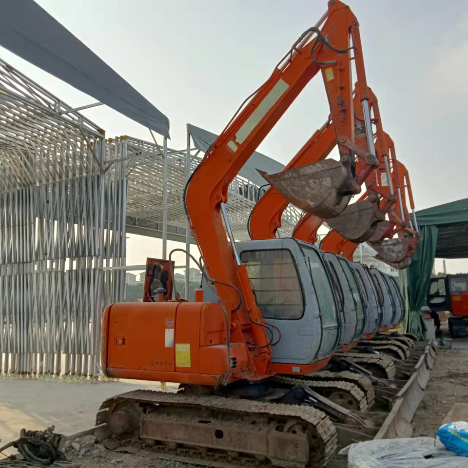 HITACHI EX60-5 - Pásové rýpadlo: obrázek 2 HITACHI EX60-5 - Pásové rýpadlo: obrázek 2