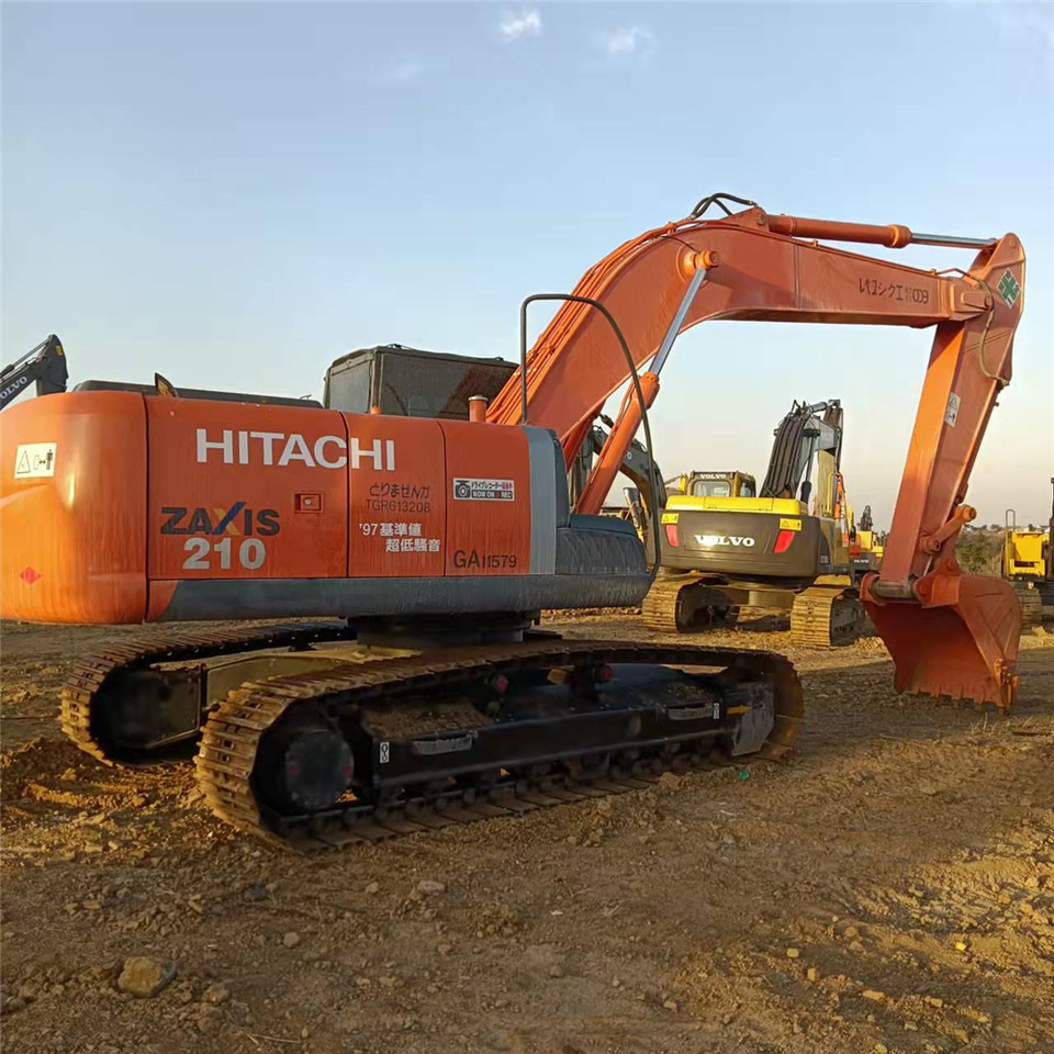 HITACHI ZX210 - Pásové rýpadlo: obrázek 4 HITACHI ZX210 - Pásové rýpadlo: obrázek 4
