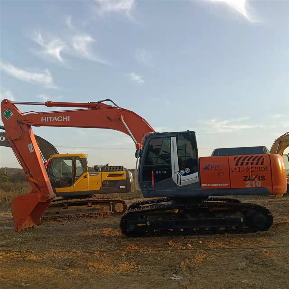 HITACHI ZX210 - Pásové rýpadlo: obrázek 1 HITACHI ZX210 - Pásové rýpadlo: obrázek 1