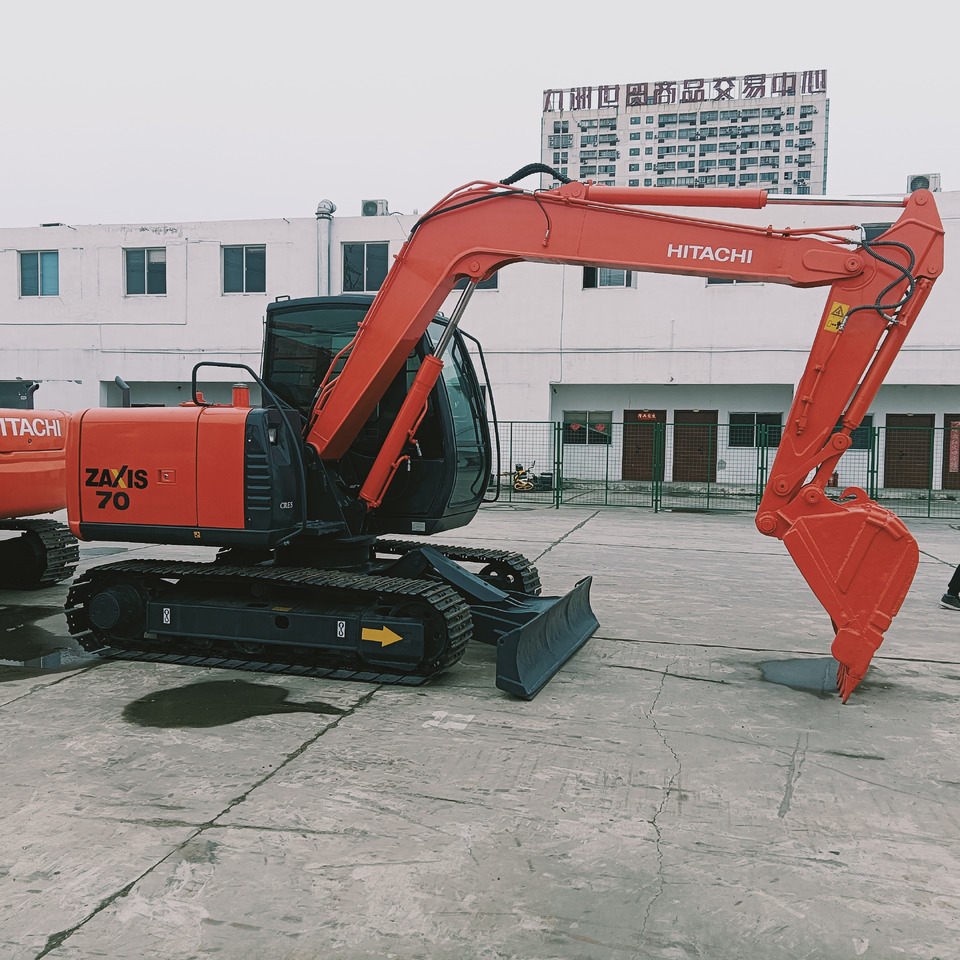 HITACHI ZX70 - Pásové rýpadlo: obrázek 2 HITACHI ZX70 - Pásové rýpadlo: obrázek 2