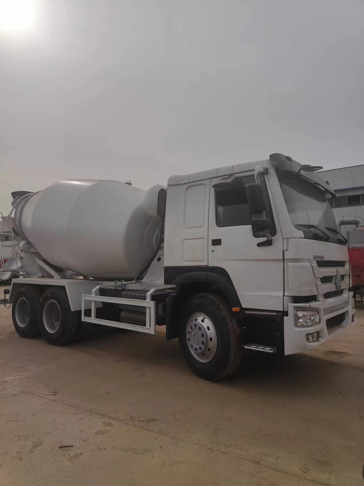 HOWO 375 Cement Mixer Truck 6*4 - Autodomíchávač: obrázek 3 HOWO 375 Cement Mixer Truck 6*4 - Autodomíchávač: obrázek 3