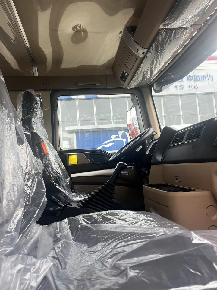 HOWO TX350 Cement Mixer Truck - Autodomíchávač: obrázek 4 HOWO TX350 Cement Mixer Truck - Autodomíchávač: obrázek 4