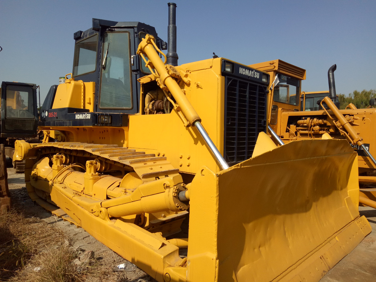 KOMATSU D85 - Buldozer: obrázek 3 KOMATSU D85 - Buldozer: obrázek 3
