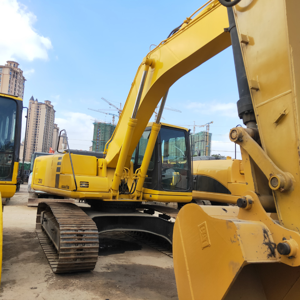 KOMATSU PC200-6 - Pásové rýpadlo: obrázek 1 KOMATSU PC200-6 - Pásové rýpadlo: obrázek 1